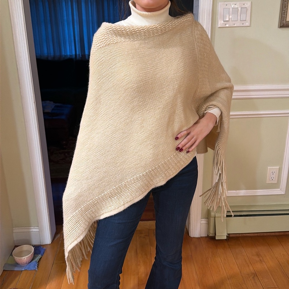 Tan shawl/cape